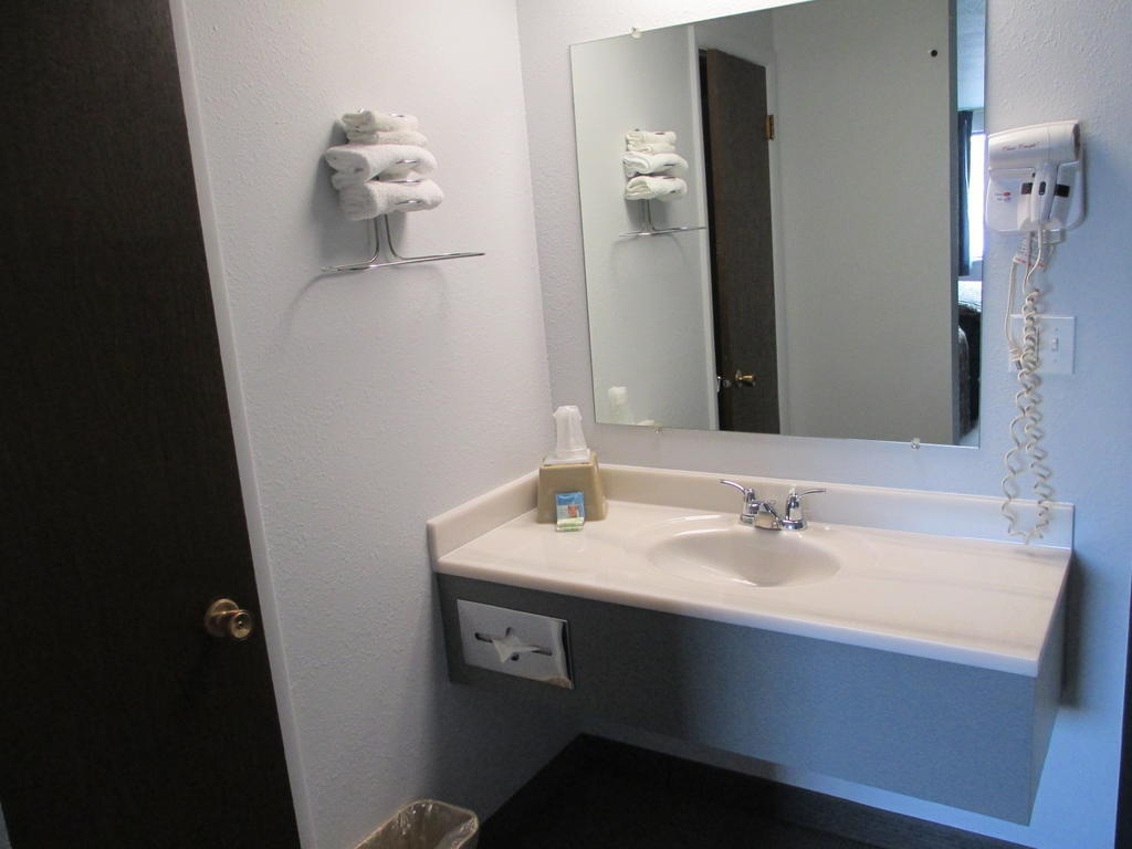 Americas Best Value Inn Биллингс Номер фото