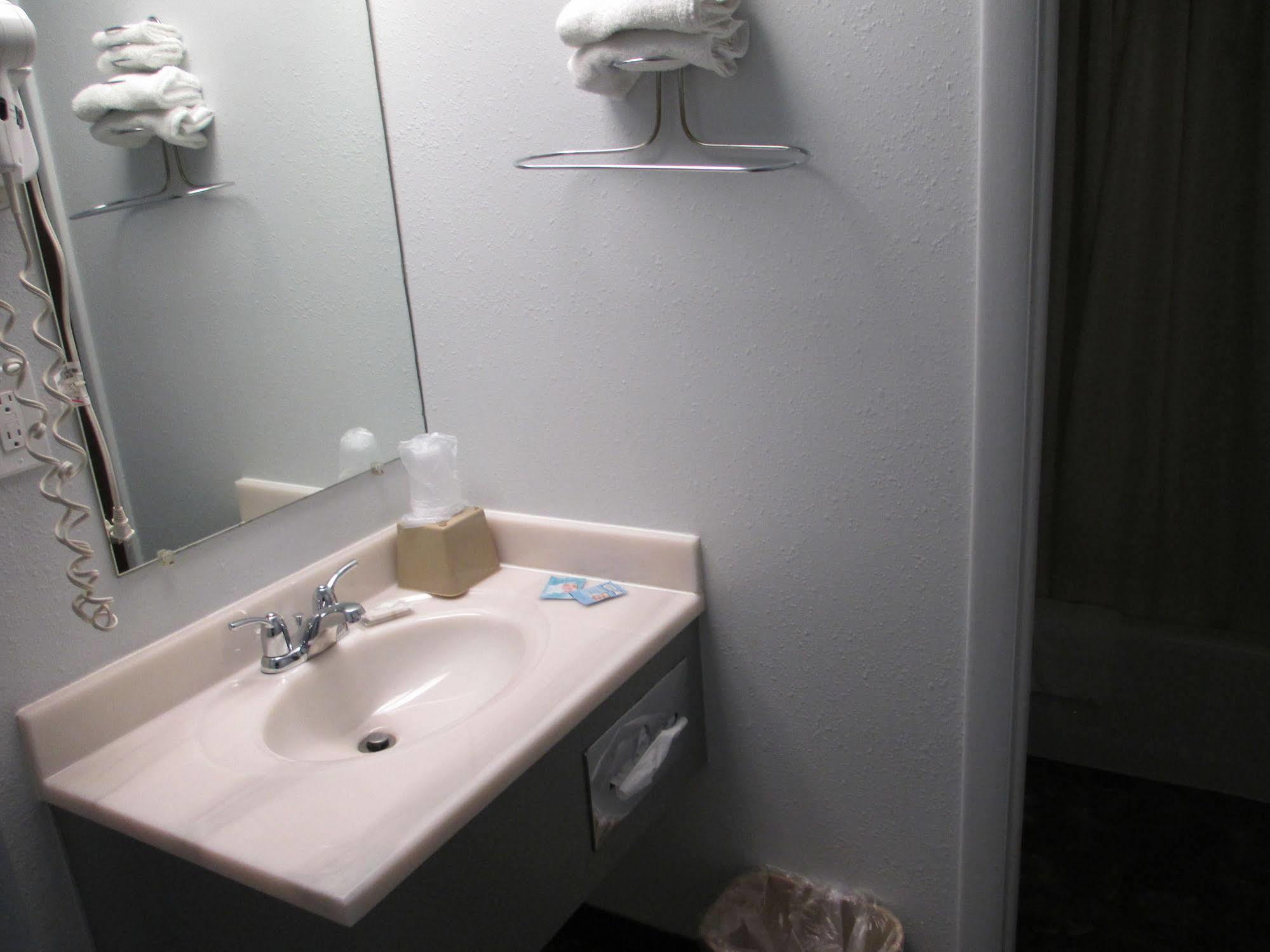 Americas Best Value Inn Биллингс Экстерьер фото